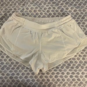 Size 6 2.5” Hotty Hot shorts